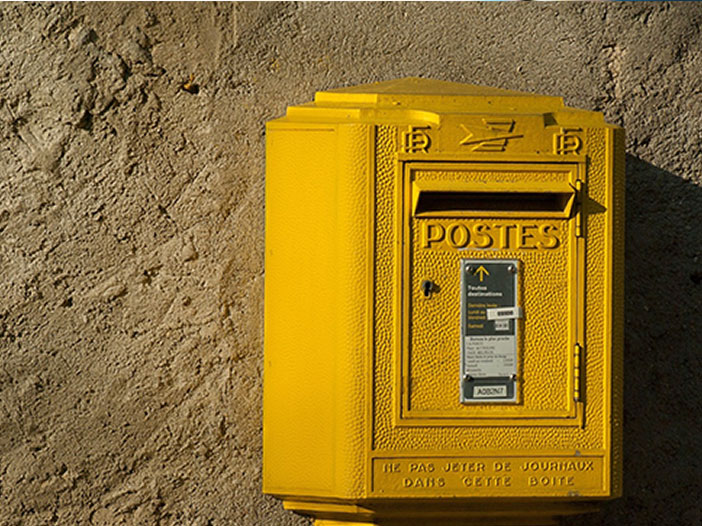 Je déménage : faut-il faire réexpédier mon courrier avec La Poste lors d’un déménagement en 2024 ?
